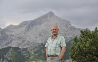 Axel Doering Axel Doering